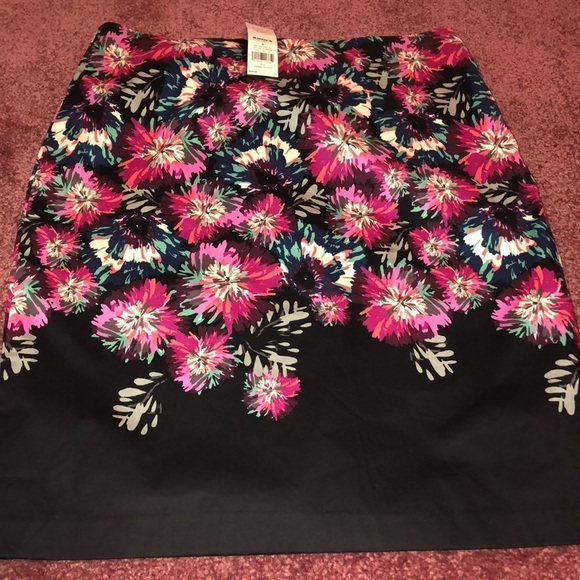 Elle Dresses & Skirts - NWT Elle Skirt